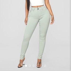 Fashion Nova Mid-Rise Jeggings